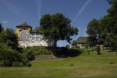 Die Tonenburg - Burg in Höxter
