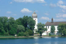 Chiemgau with eventlocation, wedding reception and meeting room on the Fraueninsel in the Chiemsee