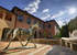 Hotel 5* che si affaccia sull'Arno, con piscina e giardino privati, lounge bar e ristorante e disponibilità parcheggio.