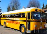 Dinnerhopping – Erlebnis Dinner & Stadtrundfahrt im US School Bus