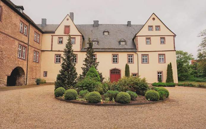 Das Schloss Wallhausen bietet mit verschiedenen Sälen und den beiden Schlosshöfen einen wunderbaren Rahmen für Hochzeiten, Firmenanlässe und private Feiern. Unser Team erteilt Ihnen gerne weitere Auskünfte.