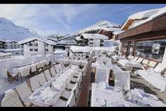 Hotel Bergkristall - Restaurant in Lech