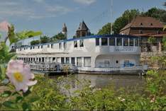 Hotel - Cafe Restaurant Schlott - Ship in Frankfurt (Main) - Exhibition