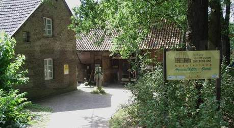 TextilMuseum & TextilWerkstatt - DIE SCHEUNE