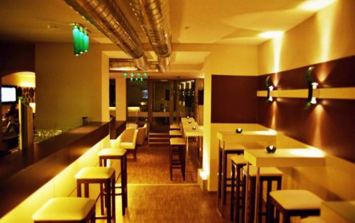 Schiller Classic Bar & Lounge
