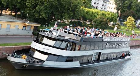 King Kamehameha Club Boat - MS Catwalk