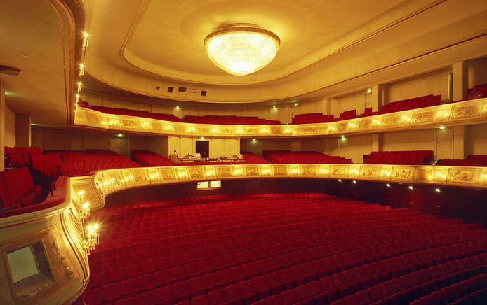 Admiralspalast Berlin Theater