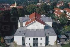 Waitzinger Keller - Kulturzentrum Miesbach - Multifunktionshalle in Miesbach - Musical und Theater