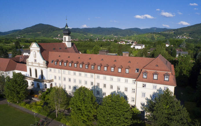 Das Kloster Maria Hilf in Bühl ist zentral gelegen
