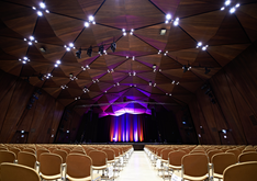 Heinrich-Lades-Halle - Kongresshalle / Konferenzzentrum in Erlangen - Firmenevent