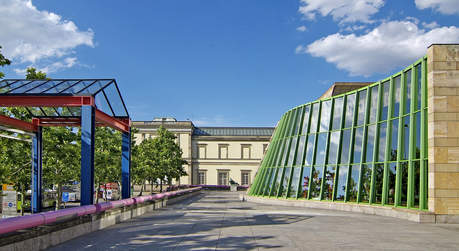 Die Neue Staatsgalerie Stuttgart. Eine internationale Ikone postmoderner Architektur (Architekt: James Frazer Stirling)