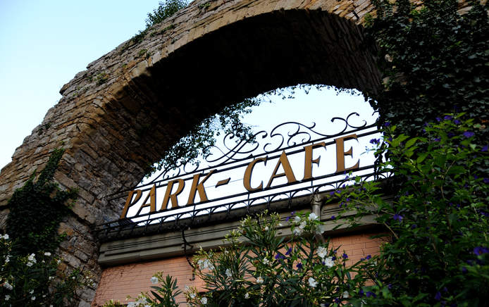 Eingang zum Parkcafé