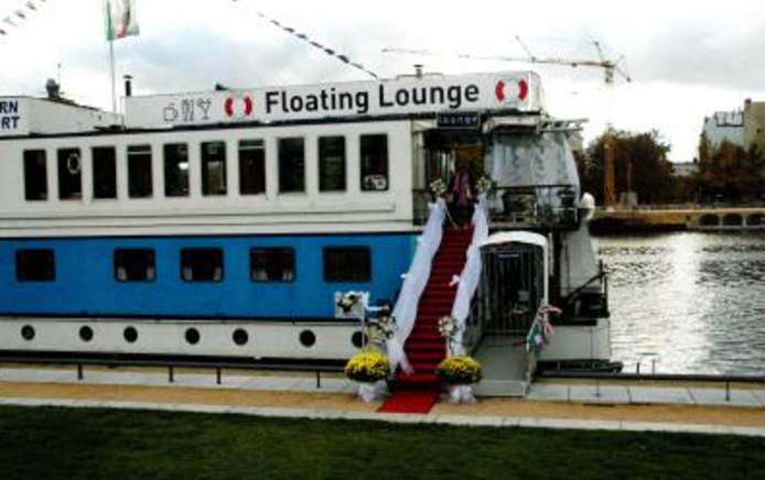 Floating Lounge
