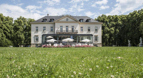 Kavalierhaus Klessheim - Empfang im Garten