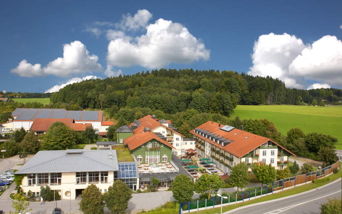 4* BEST WESTERN PREMIER Bayerischer Hof Miesbach - Conference-, Event- und Sporthotel mit 15 Veranstaltungsräumen, 134 Zimmern und Event-Scheune