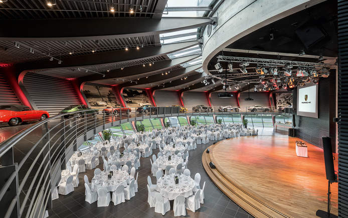 Bankettbestuhlung im Porsche Auditorium